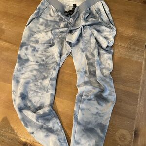 lululemon athletica Blue and Gray Tie-Dye Joggers
